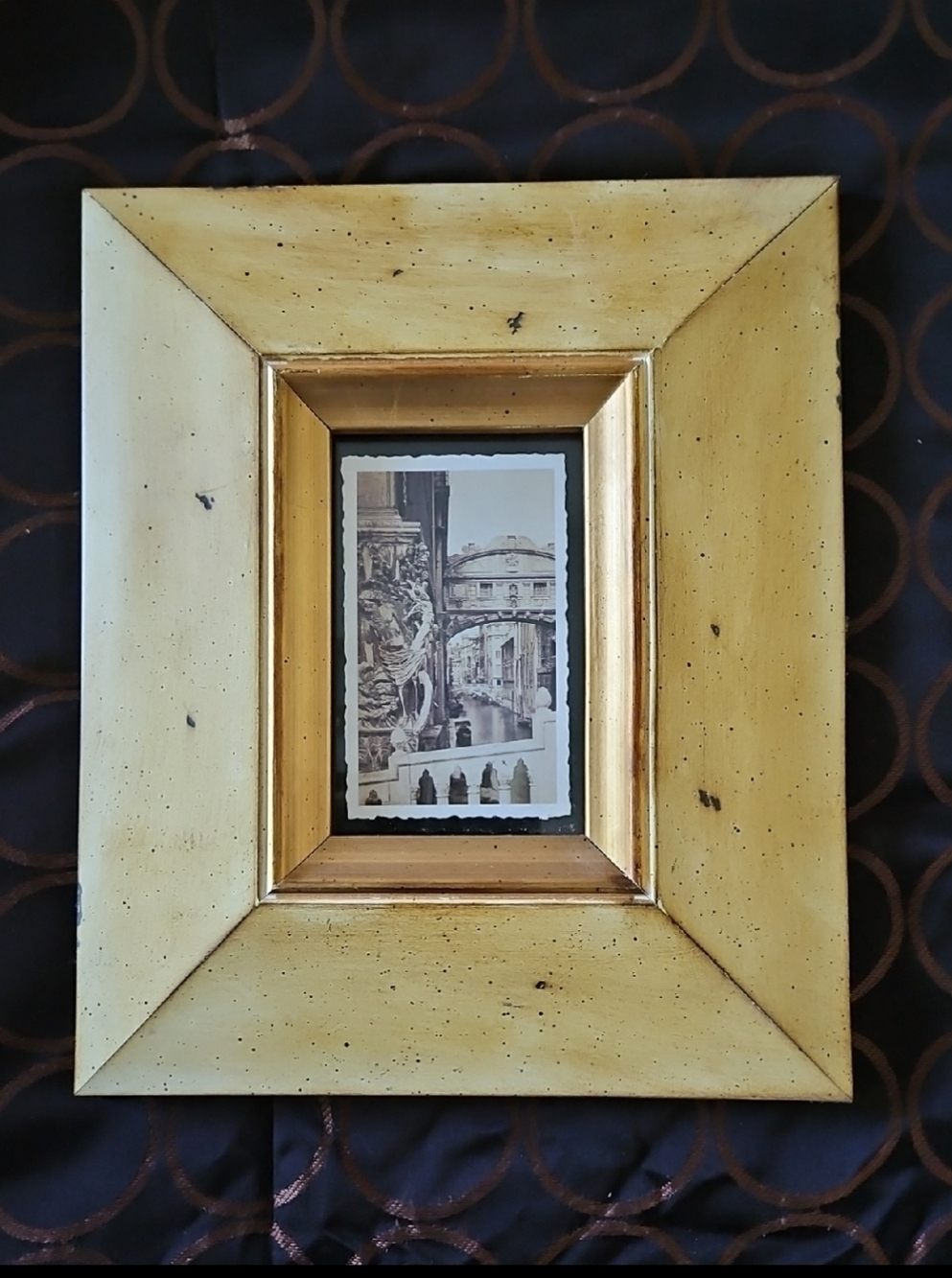 Distressed Wood W Gilded Colored Trim Quality Frame. NWOT